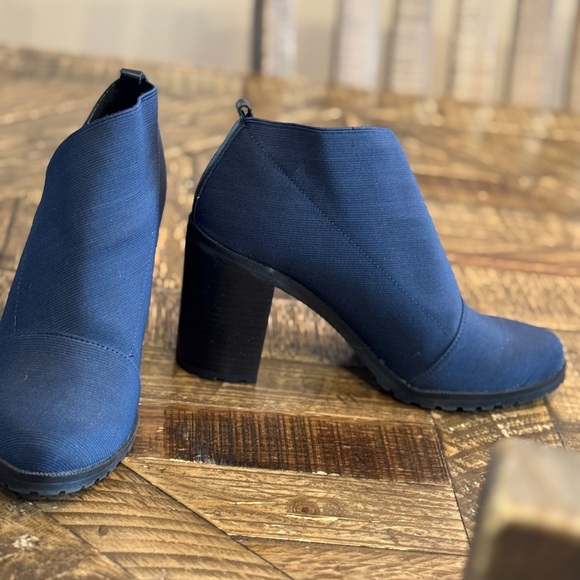 Women’s Navy Blue Slip-On Ankle Booties - Picture 2 of 12